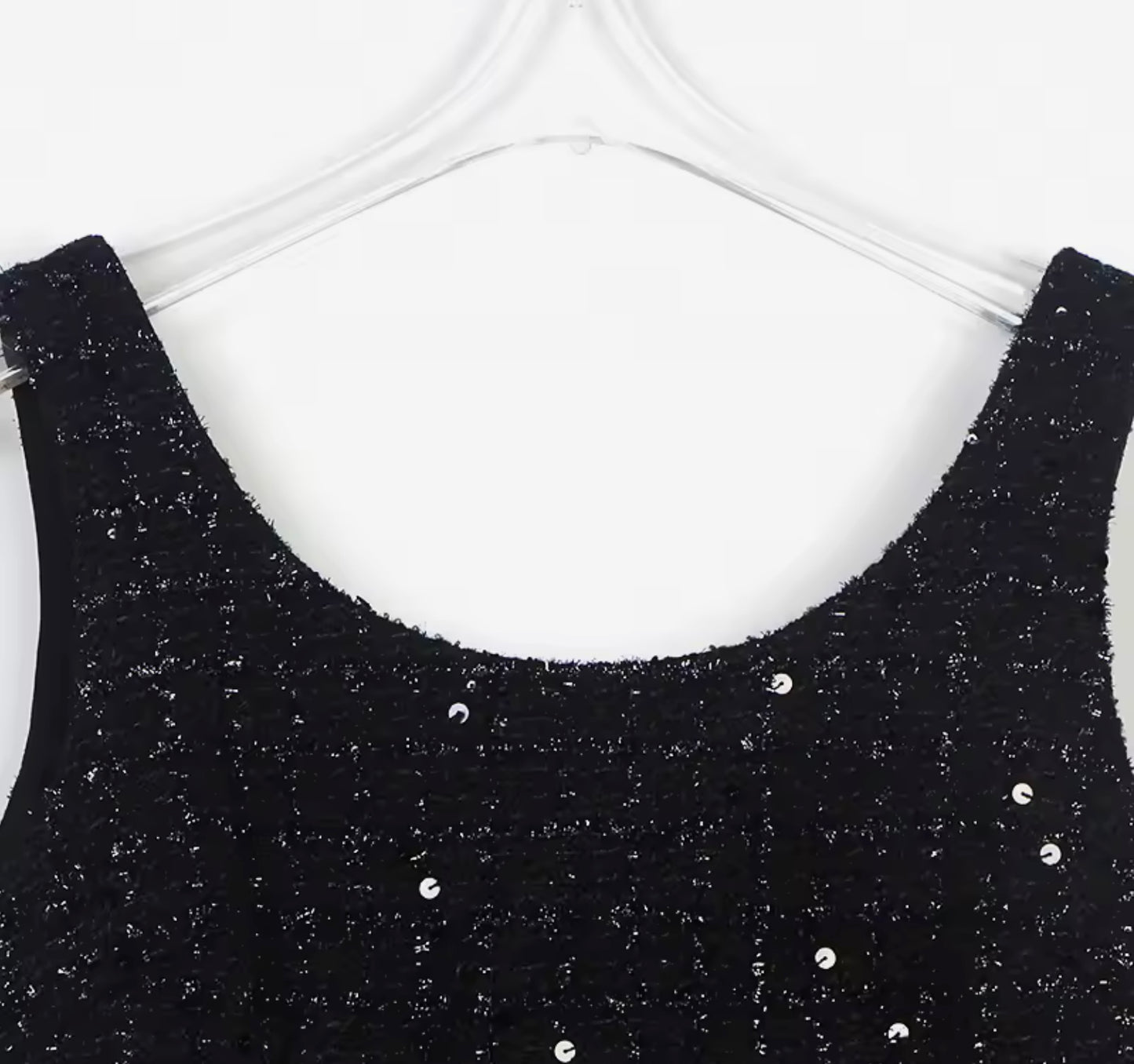 “Luxury Black Tweed Skirt Set – Elegant Two-Piece with Gold Chain Detail”