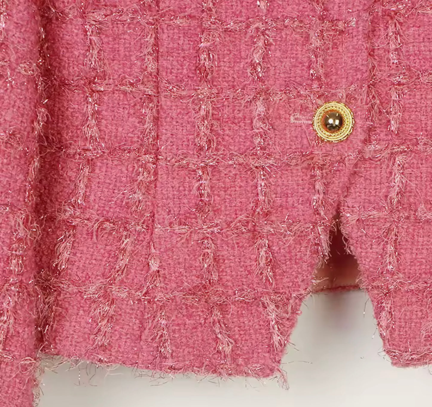 Luxury Pink Tweed Jacket – Women’s Round Neck Single-Breasted Blazer with Gold Buttons | Elegant Celebrity-Inspired Fashion