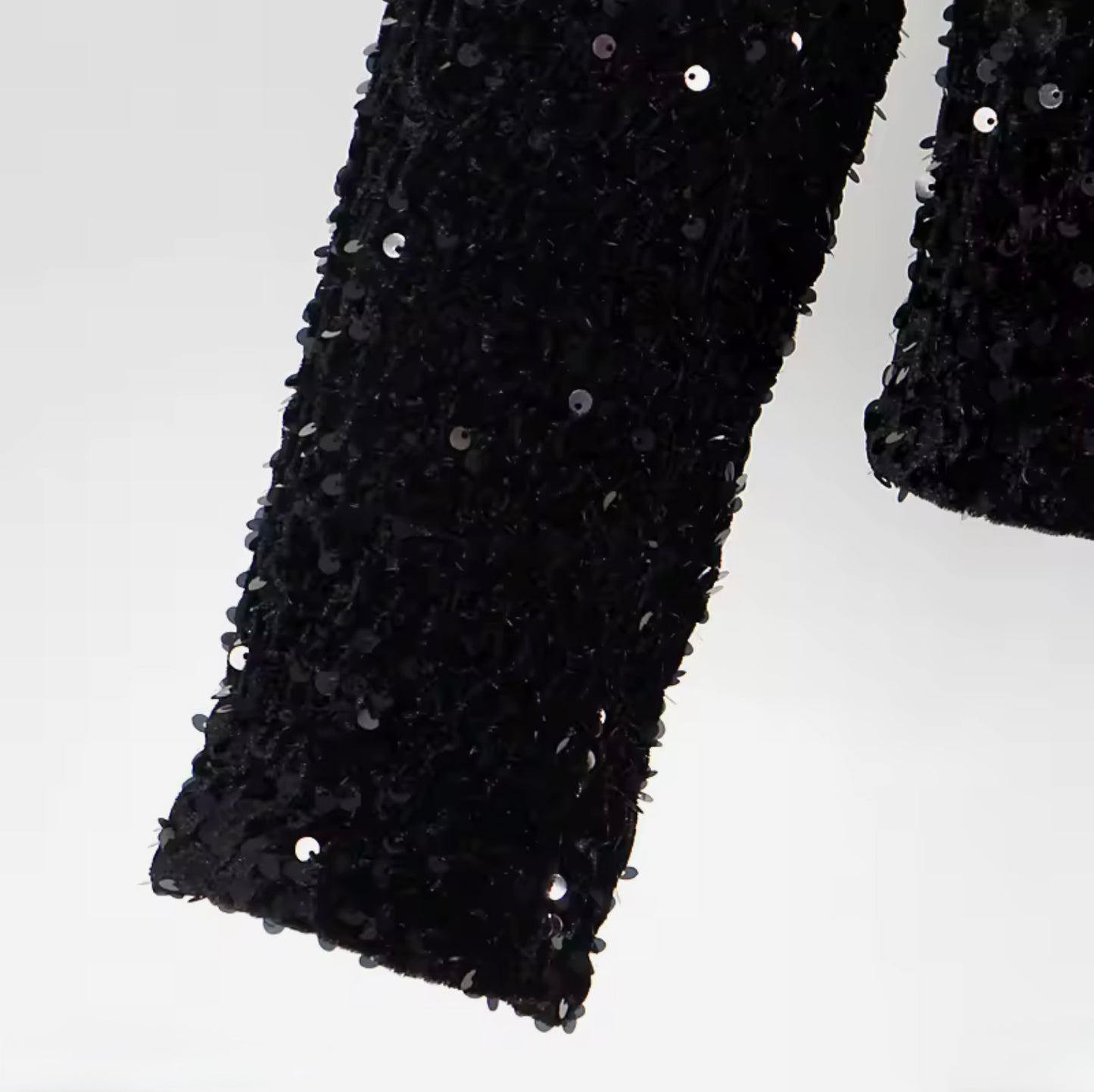 Luxury Black Sequin Tweed Jacket – Women’s Round Neck Single-Breasted Blazer with Gold Buttons | Elegant Celebrity-Inspired Fashion