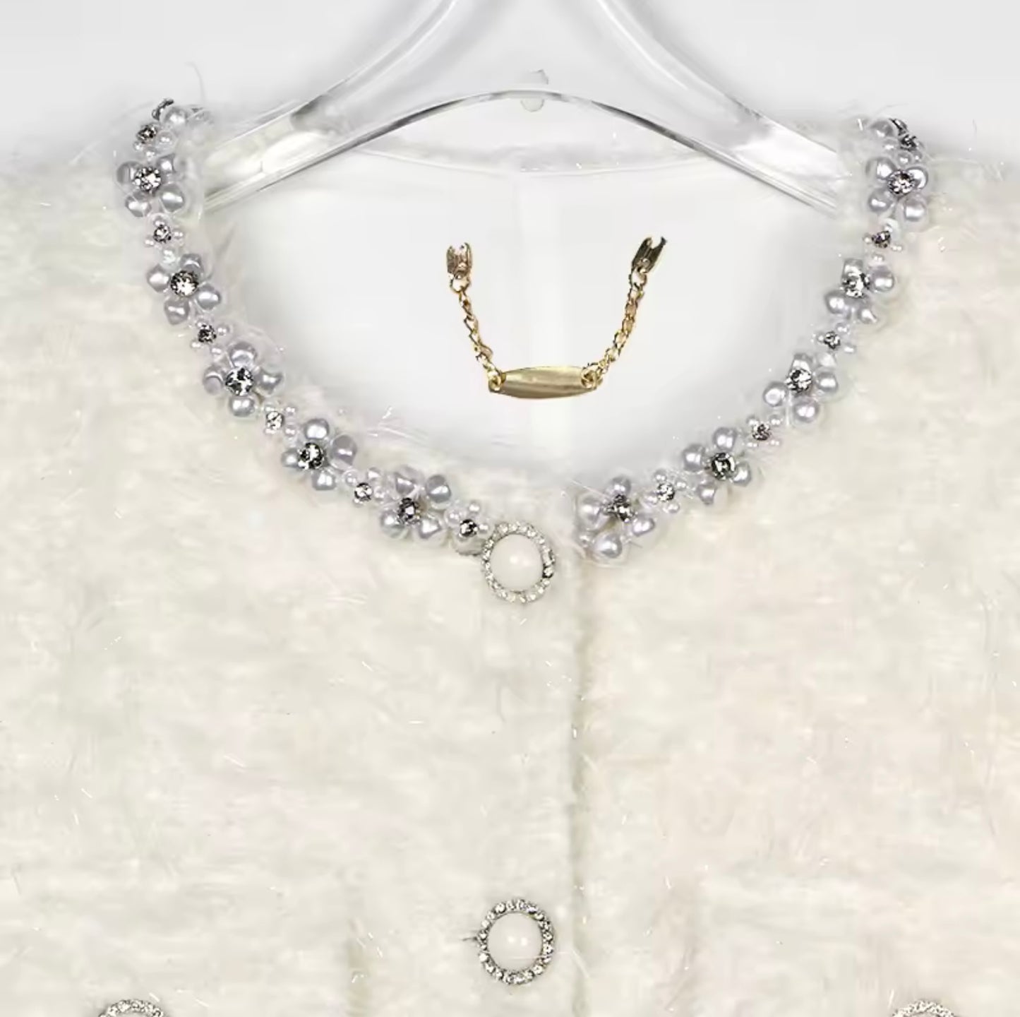Luxury White Tweed Jacket – Women’s Round Neck Blazer with Crystal Beaded Collar & Elegant Buttons | Celebrity-Inspired High-End Fashion