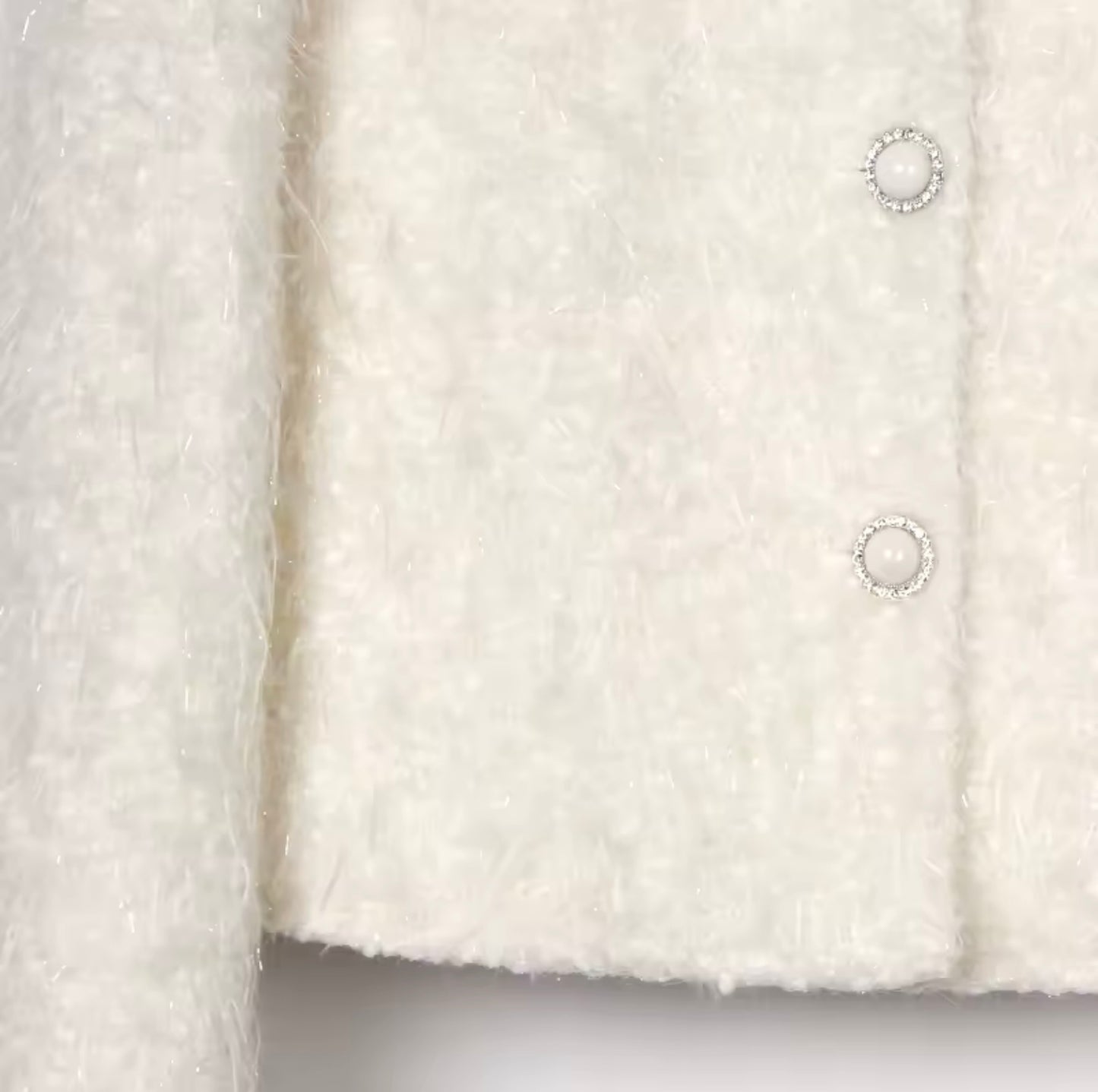 Luxury White Tweed Jacket – Women’s Round Neck Blazer with Crystal Beaded Collar & Elegant Buttons | Celebrity-Inspired High-End Fashion